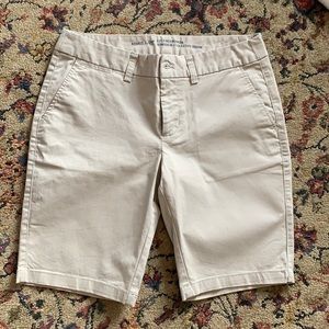 Beemuda Shorts